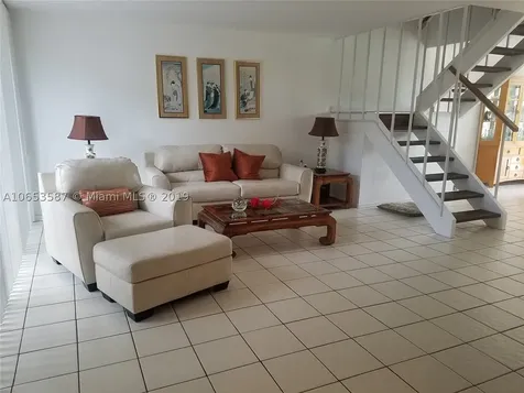 7647 SW 102nd Place Miami FL 33173