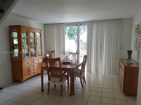 7647 SW 102nd Place Miami FL 33173