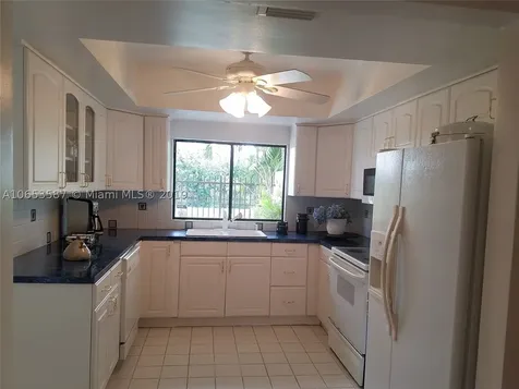 7647 SW 102nd Place Miami FL 33173