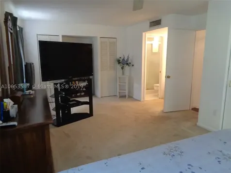 7647 SW 102nd Place Miami FL 33173