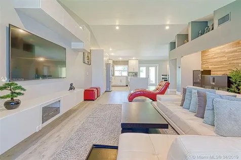 2777 NW 95th Avenue Coral Springs FL 33065
