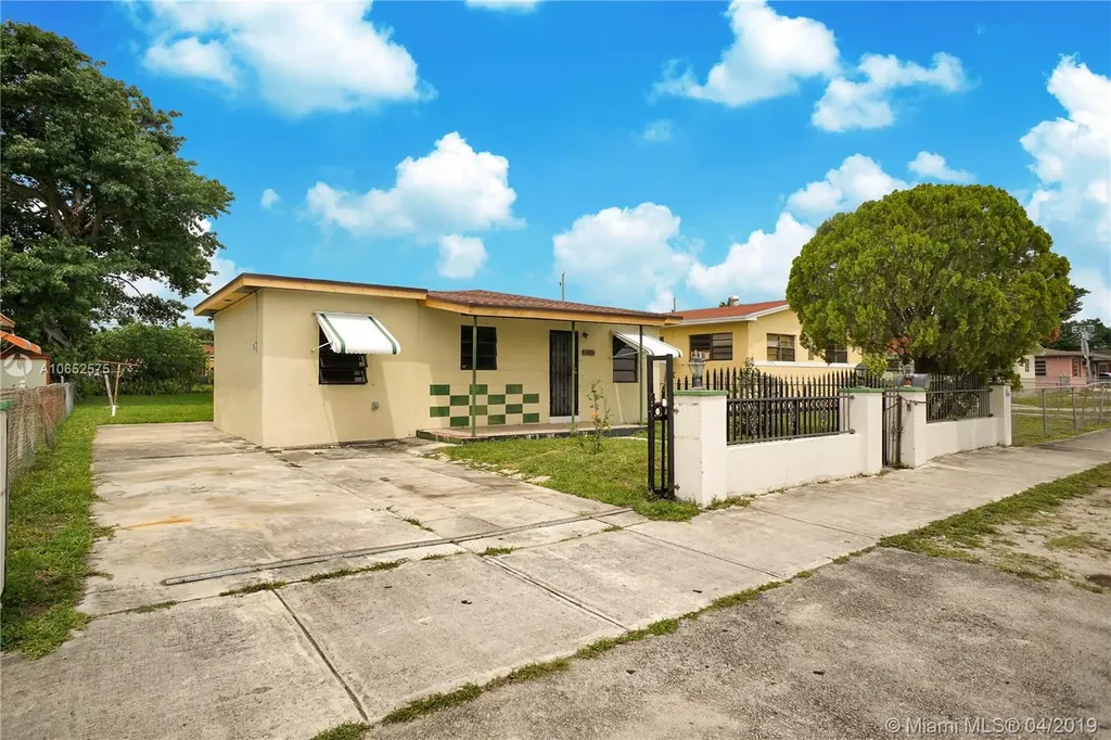 2465 NW 81st Terrace Miami FL 33147