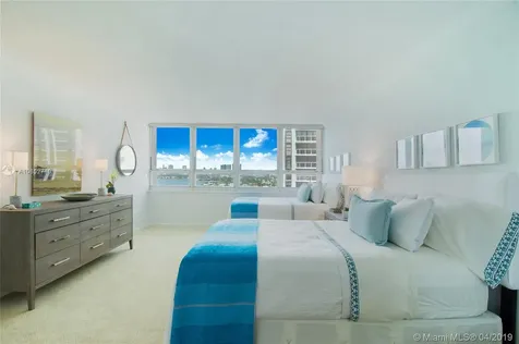 11 Island Avenue Miami Beach FL 33139