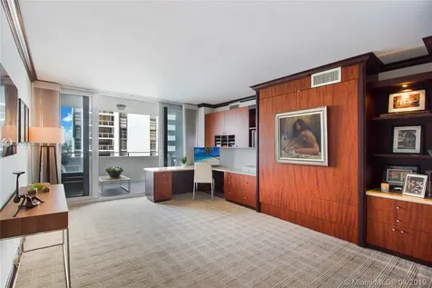 11 Island Avenue Miami Beach FL 33139