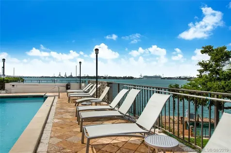 11 Island Avenue Miami Beach FL 33139