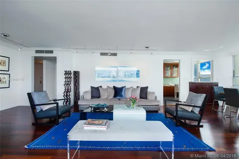 11 Island Avenue Miami Beach FL 33139