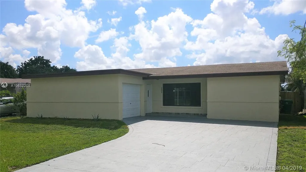 3804 E Lake Terrace Miramar FL 33023