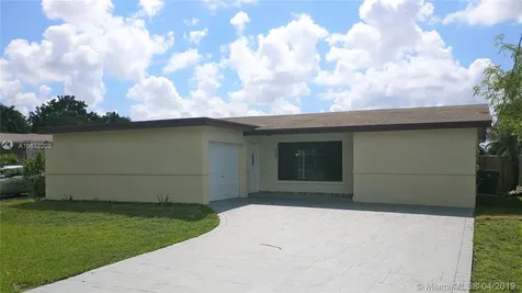 3804 E Lake Terrace Miramar FL 33023