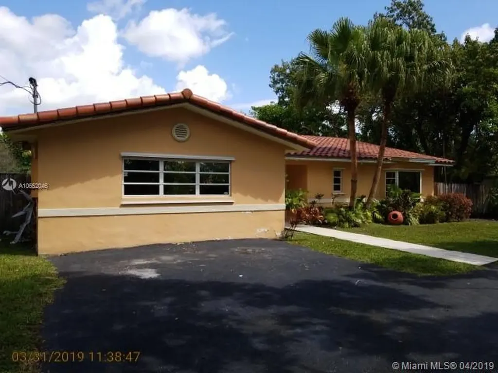 8935 SW 158th Street Palmetto Bay FL 33157