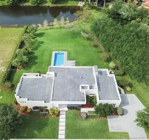 12523 Grand Oaks Drive Davie FL 33330