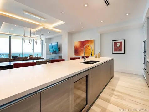 17475 Collins Avenue Sunny Isles Beach FL 33160