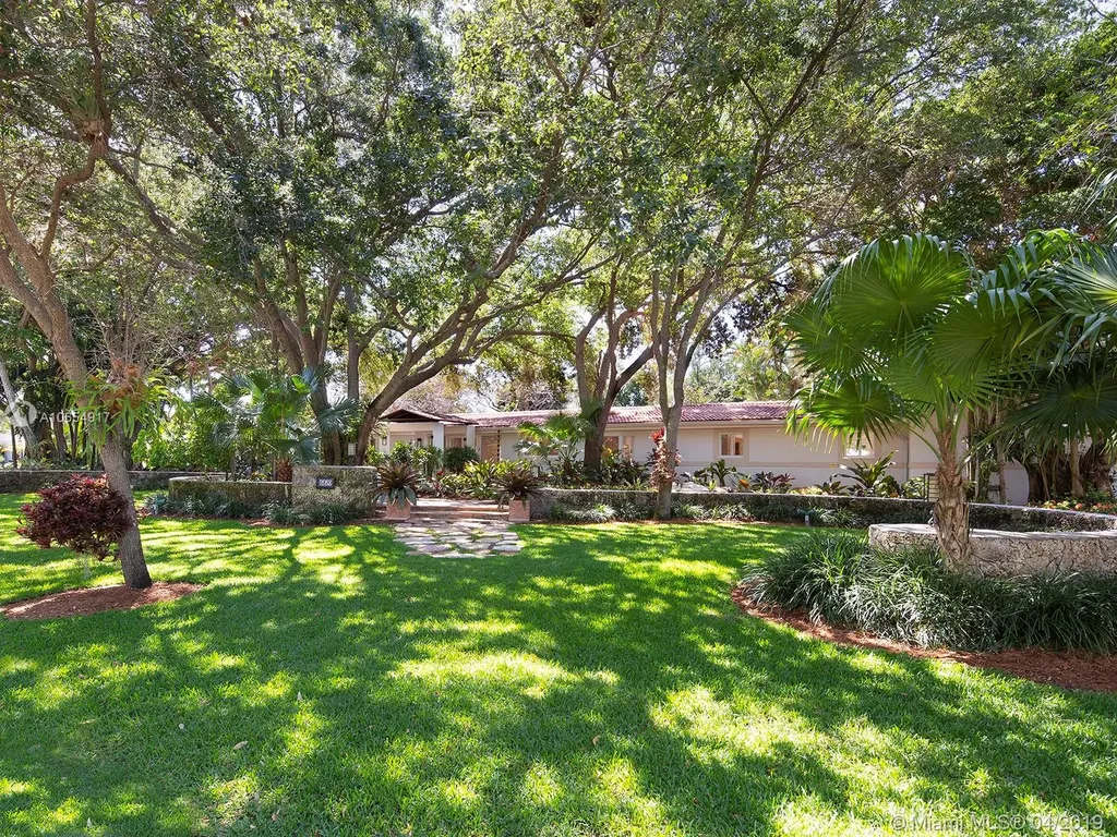 6820 SW 132nd Street Pinecrest FL 33156
