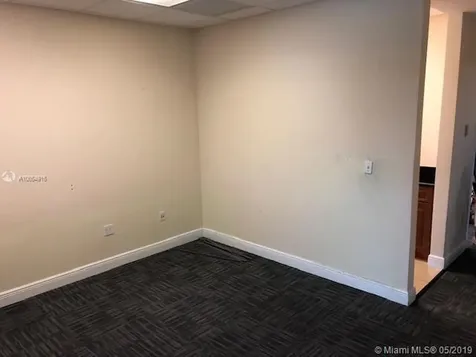 2295 NW 87th Avenue Doral FL 33172
