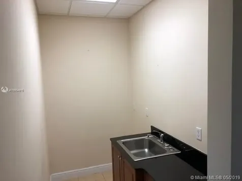 2295 NW 87th Avenue Doral FL 33172