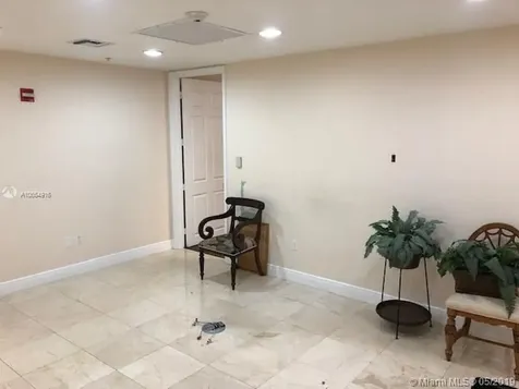 2295 NW 87th Avenue Doral FL 33172