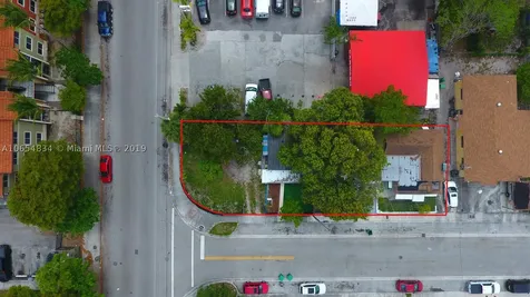 1018 NW 26th Street Miami FL 33127