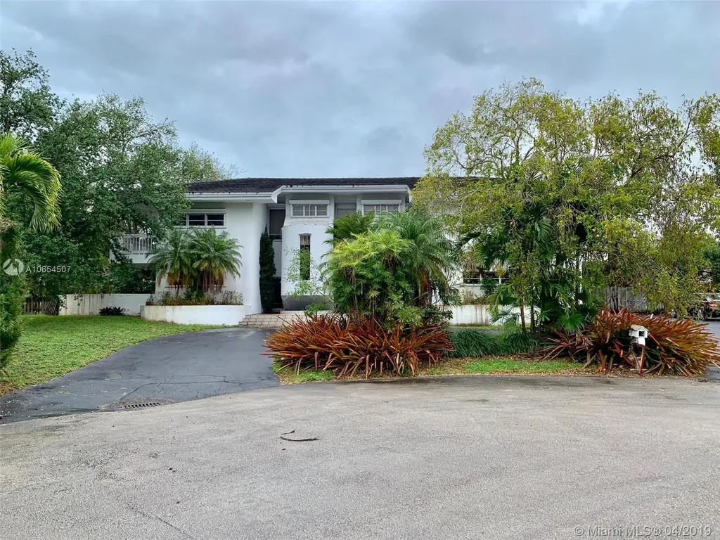 10221 SW 88th Avenue Miami FL 33176