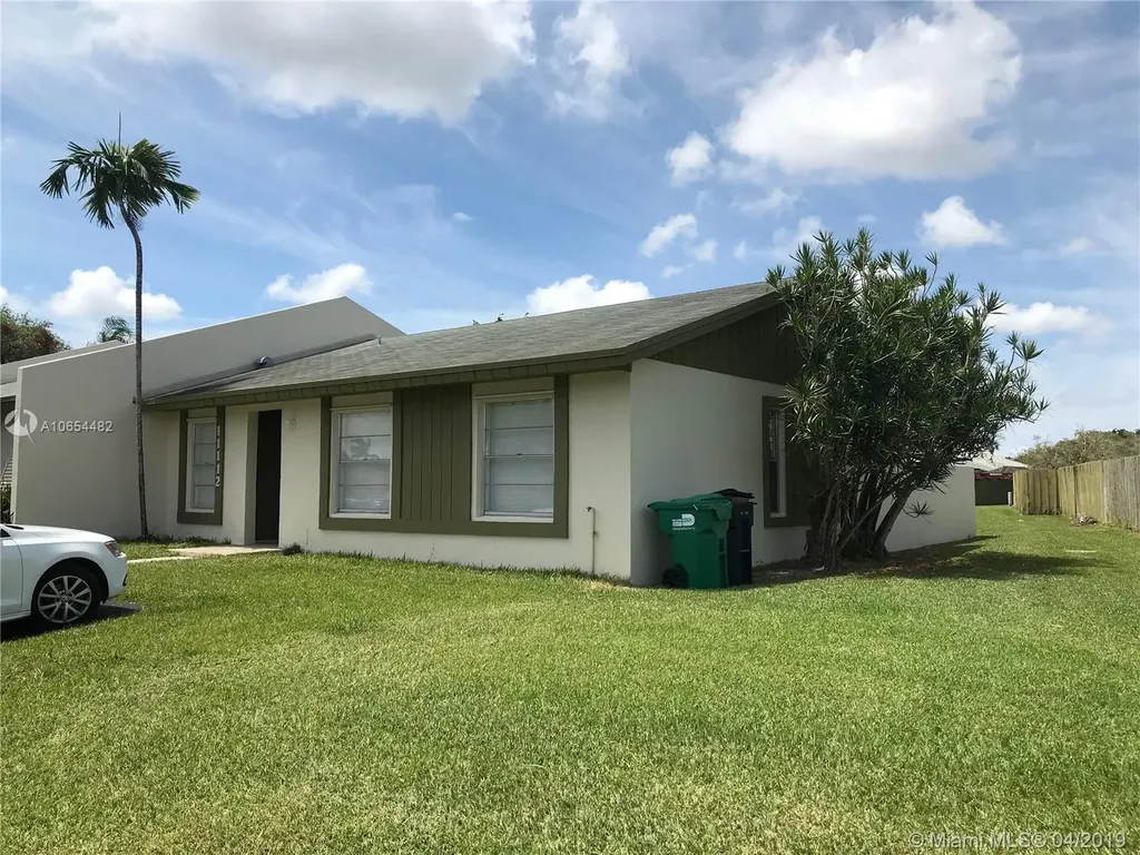 11112 SW 122nd Court Miami FL 33186