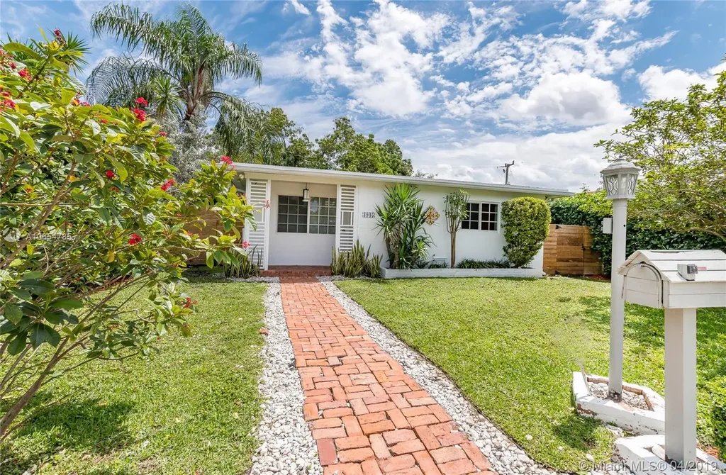 3945 SW 61st Avenue Miami FL 33155
