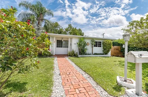 3945 SW 61st Avenue Miami FL 33155