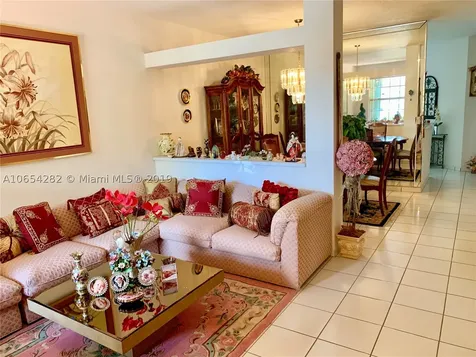 9121 NW 148th Terrace Miami Lakes FL 33018
