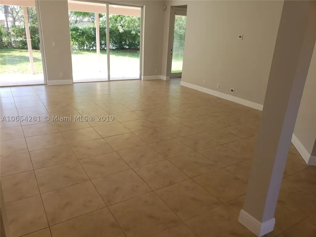 5148 NW 57th Way Coral Springs FL 33067