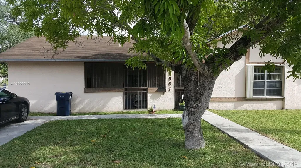 5987 SW 66th Street South Miami FL 33143