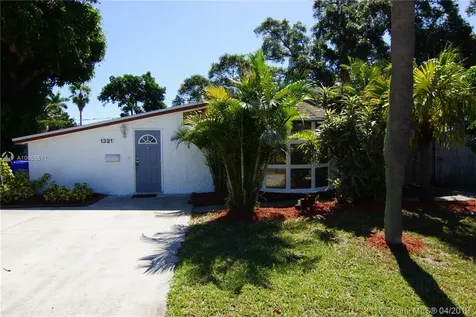 1321 N 66th Avenue Hollywood FL 33024