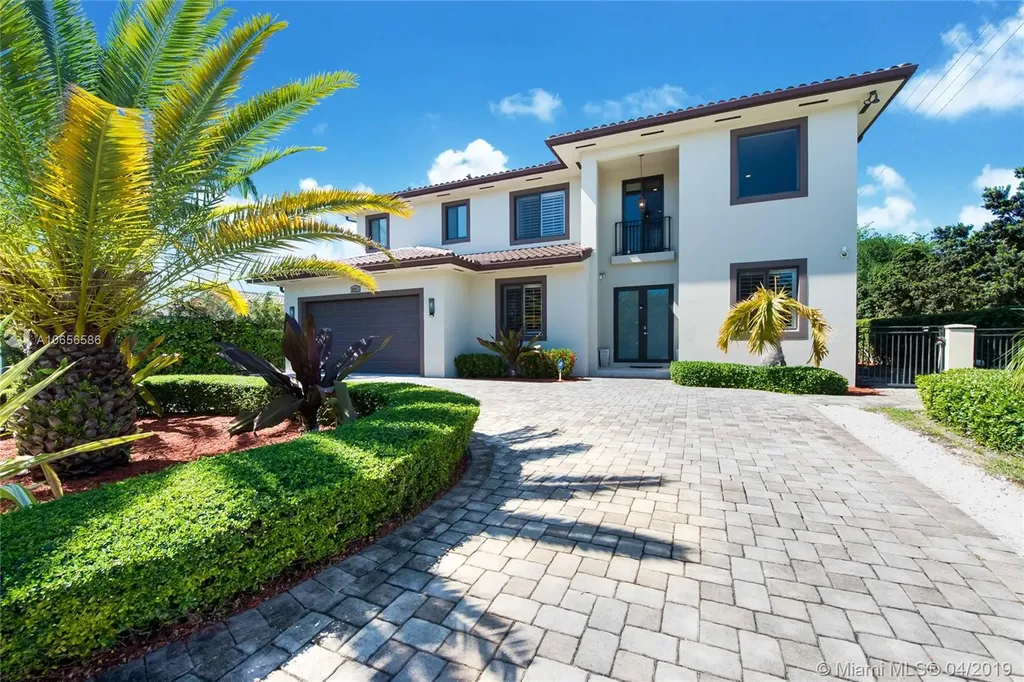 8901 SW 157th Street Palmetto Bay FL 33157