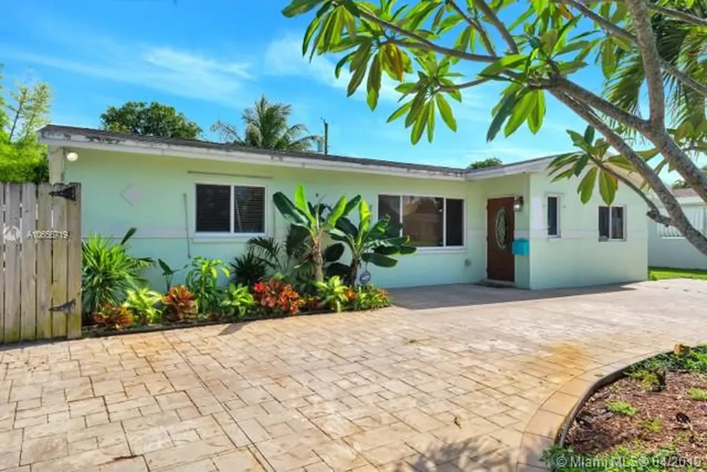 7512 Garfield Street Hollywood FL 33024