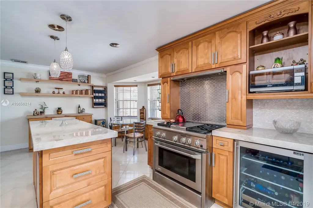 8545 NW 198th Terrace Hialeah FL 33015