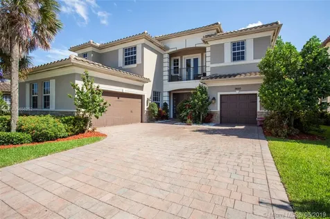 9850 Lakeview Lane Parkland FL 33076