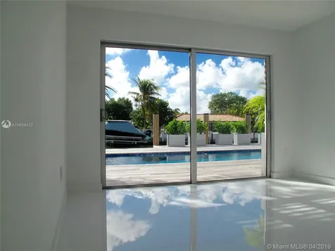 2052 NE 121st Road North Miami FL 33181