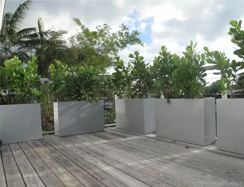 2052 NE 121st Road North Miami FL 33181