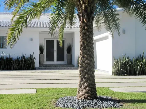 2052 NE 121st Road North Miami FL 33181