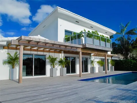 2052 NE 121st Road North Miami FL 33181