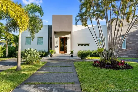 1950 Alamanda Drive North Miami FL 33181