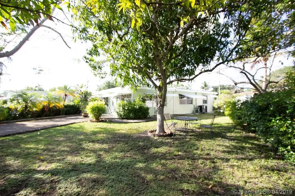 1741 NE 178th Street North Miami Beach FL 33162