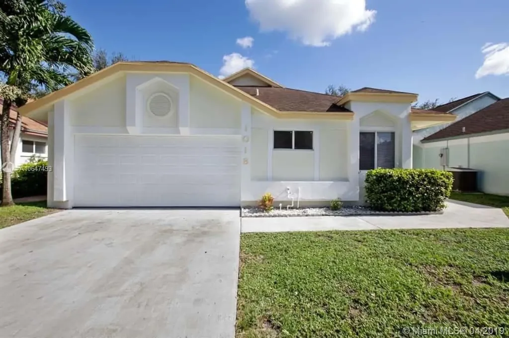 1018 W Jasmine Lane North Lauderdale FL 33068