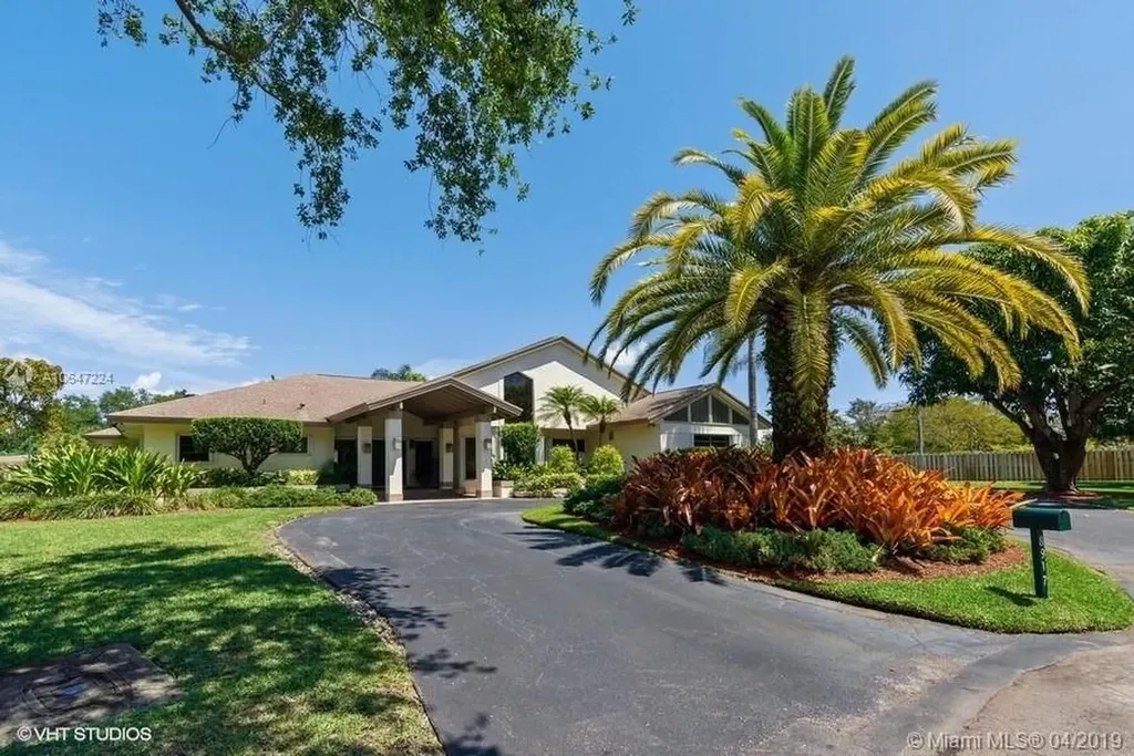 8917 SW 117th Street Miami FL 33176