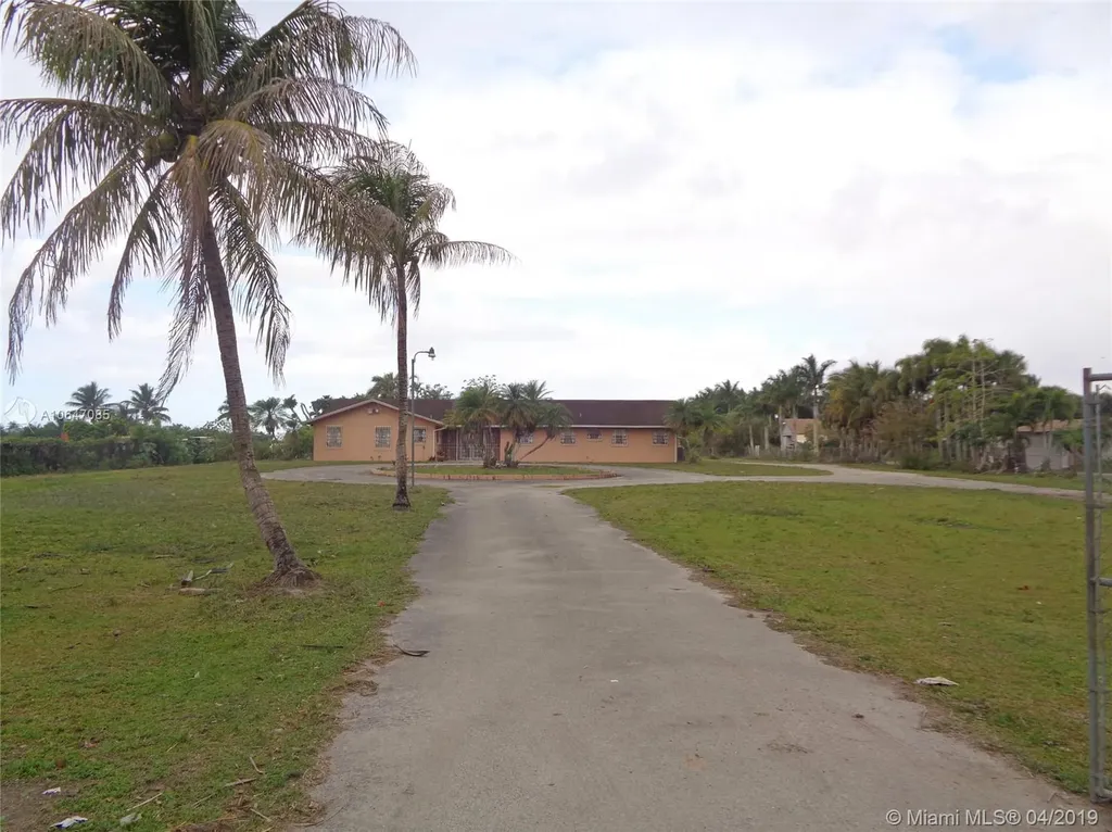 15650 SW 209th Avenue Miami FL 33187