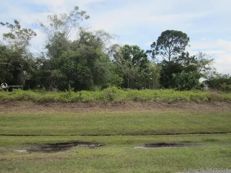 1557 SE Mariana Road Port St. Lucie FL 34952