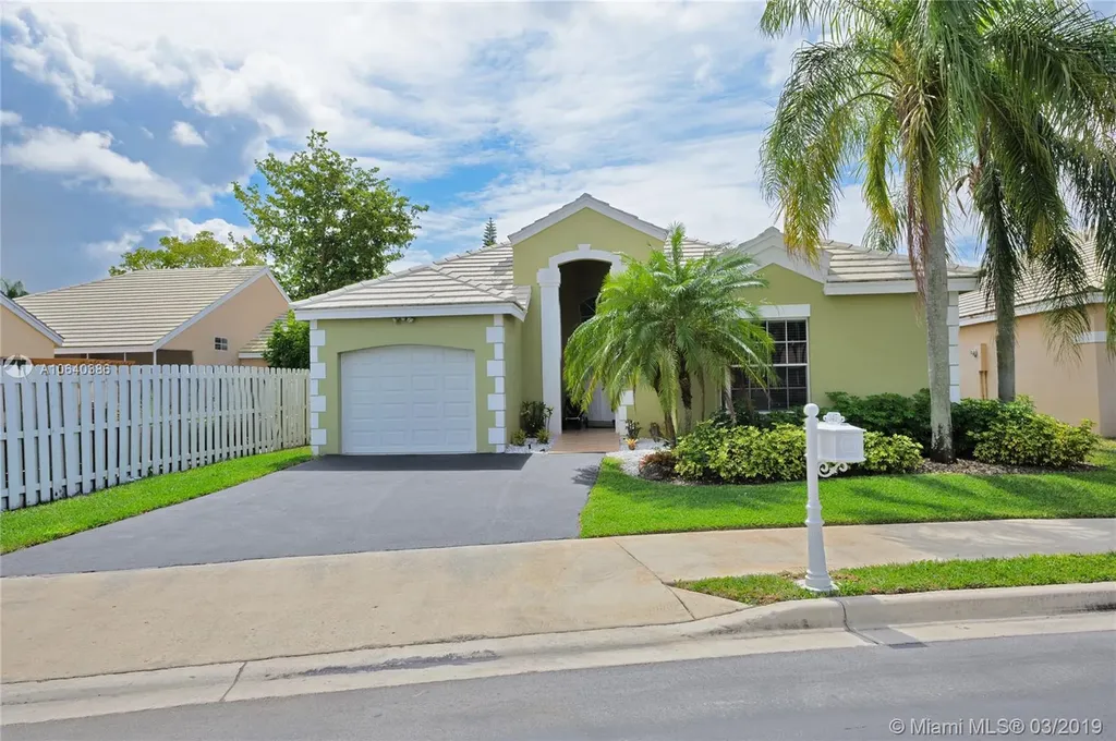 347 Bedford Avenue Weston FL 33326