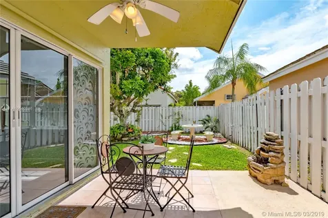 347 Bedford Avenue Weston FL 33326