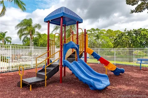 347 Bedford Avenue Weston FL 33326