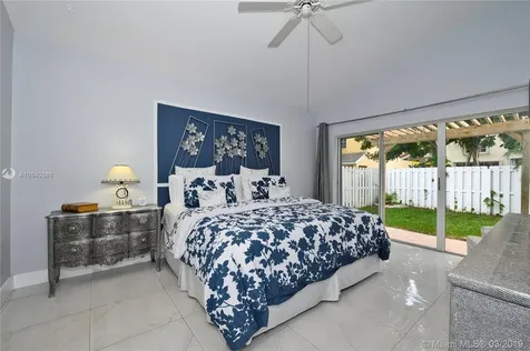 347 Bedford Avenue Weston FL 33326