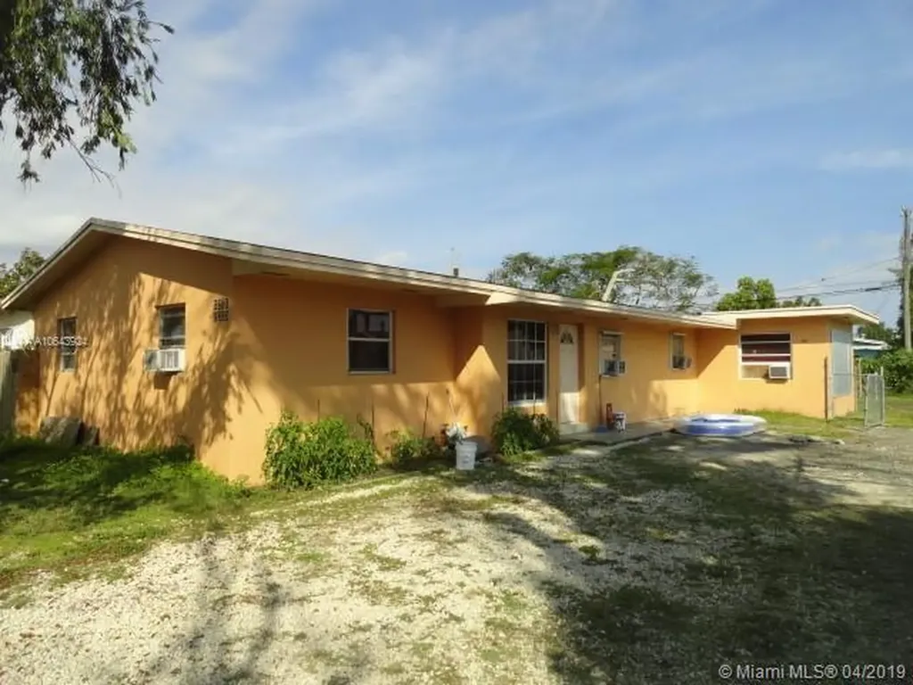 1271-1273 NW 9th Street Homestead FL 33030