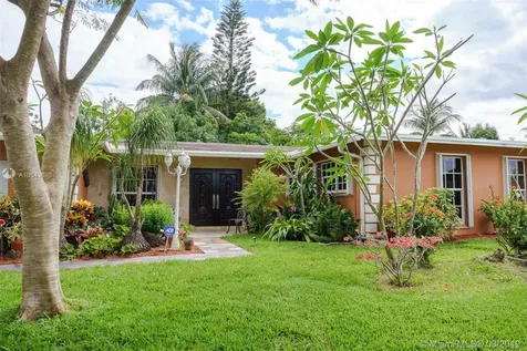 6790 SW 5th Street Margate FL 33068