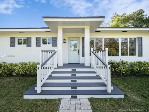 10400 SW 67 Avenue Pinecrest FL 33156