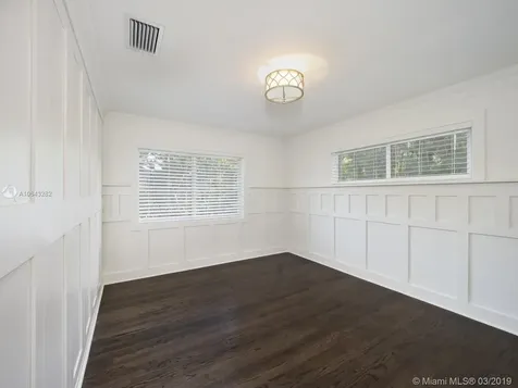 10400 SW 67 Avenue Pinecrest FL 33156